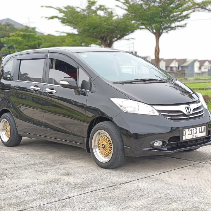 Honda Freed SD Matic 2013 Black - DP 10 Juta - Bandung