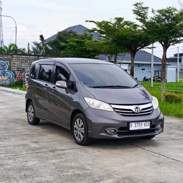 Honda Freed SD Matic 2015 - DP 20 Juta - Bandung