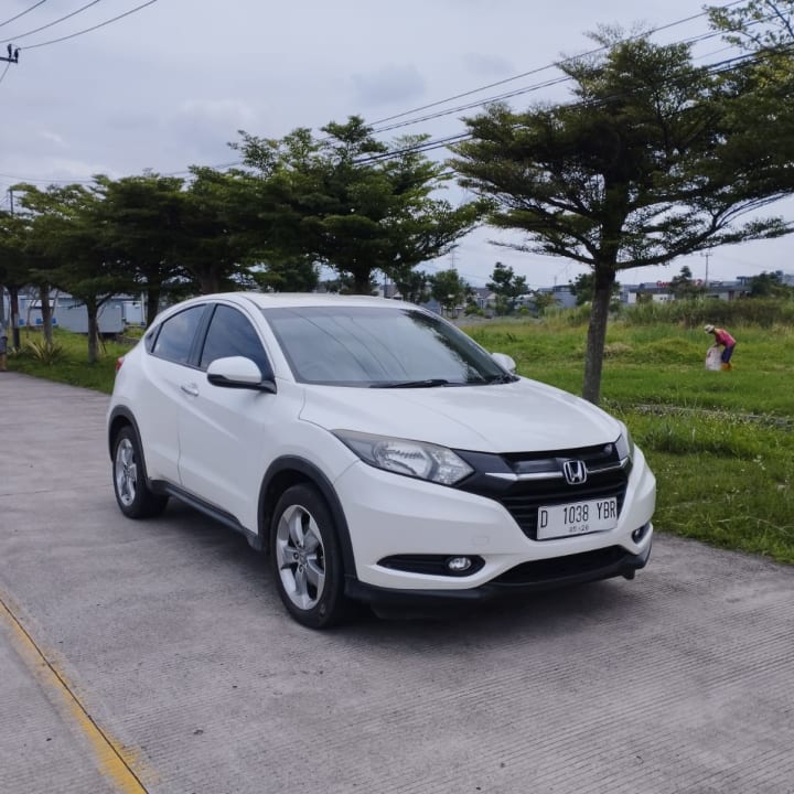 Honda HR-V E Matic 2018 White - DP 8 Juta - Bandung