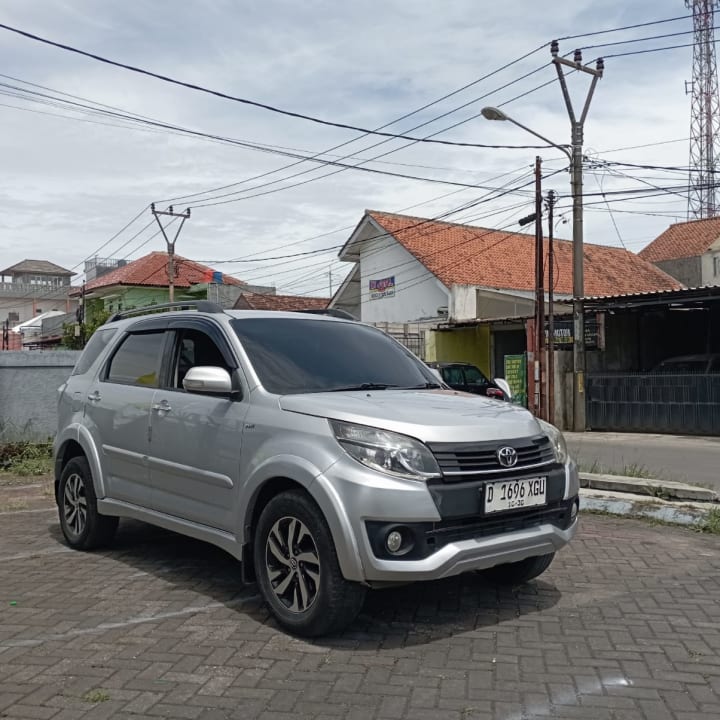 Toyota New Rush G Mantic 2015 - DP 5 Juta - Bandung