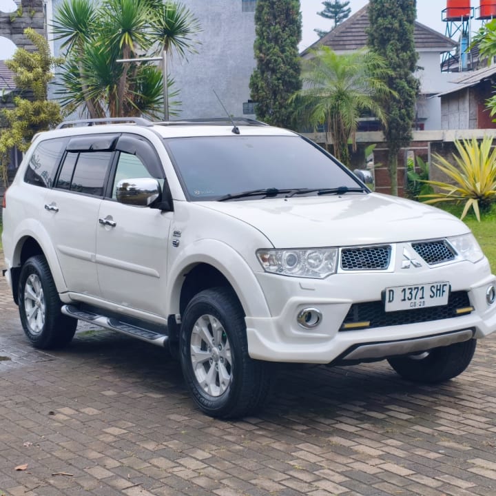 Mitsubishi Pajero Sport Dakar Limited Sunroof Matic 2015 - DP 25 Juta - Bandung