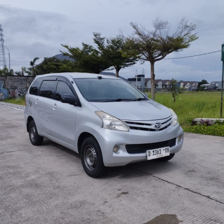 Daihatsu New Xenia M Manual 2012 - DP 9 Juta - Bandung