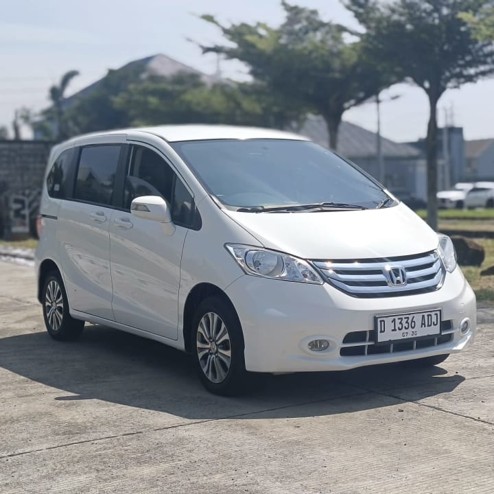 Honda Freed PSD Matic 2015 - DP 15 Juta - Bandung