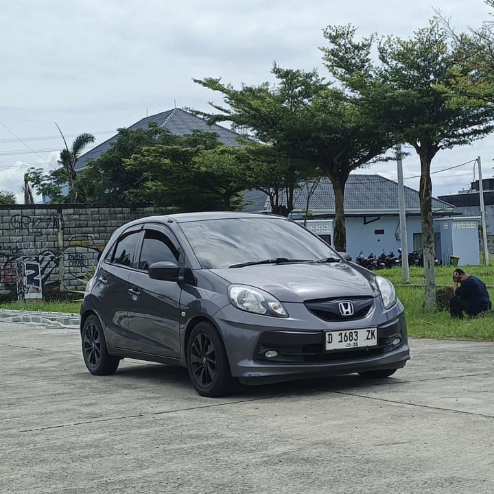 Honda Brio E Manual 2015 - DP 7 Juta - Bandung