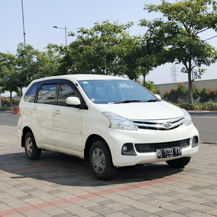 Daihatsu New Xenia M Manual 2011 White - DP 3 Juta - Bandung