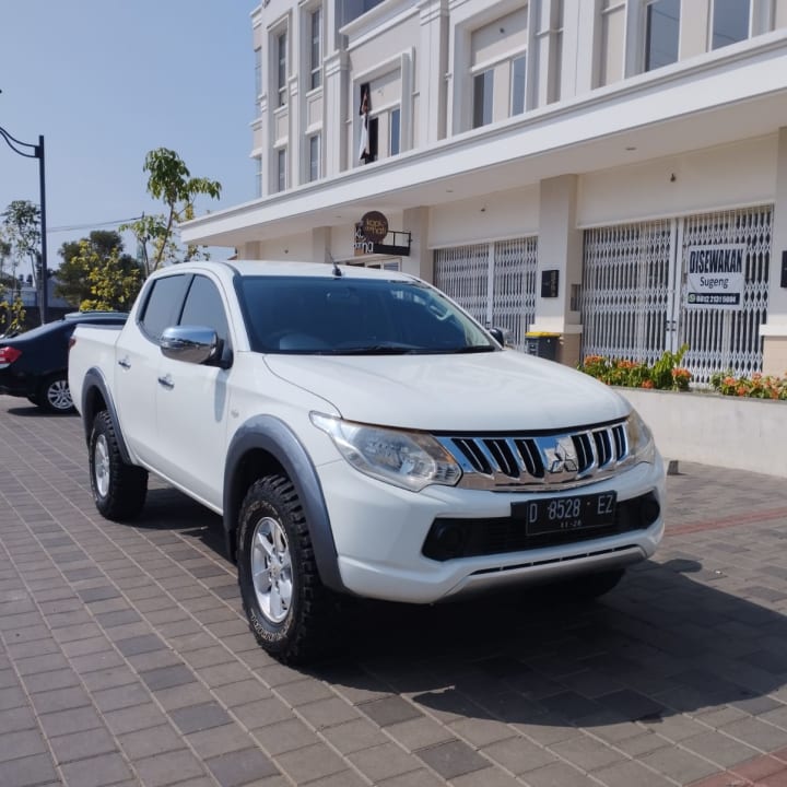 Mitsubishi Triton Strada GLS 4x4 Diesel Manual 2016 - DP 24 Juta - Bandung