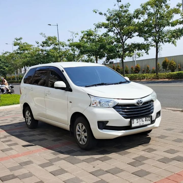 Toyota Grand Avanza E Manual 2018 White - DP 9 Juta - Bandung