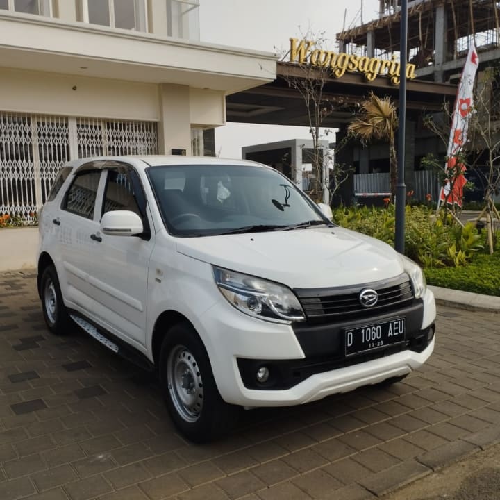 Daihatsu New Terios X Extra Manual 2016 White - DP 5 Juta - Bandung