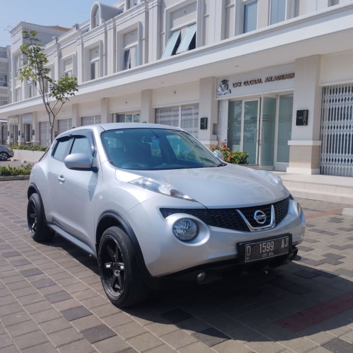Nissan Juke RX Matic 2012 Silver - DP 5 Juta - Bandung