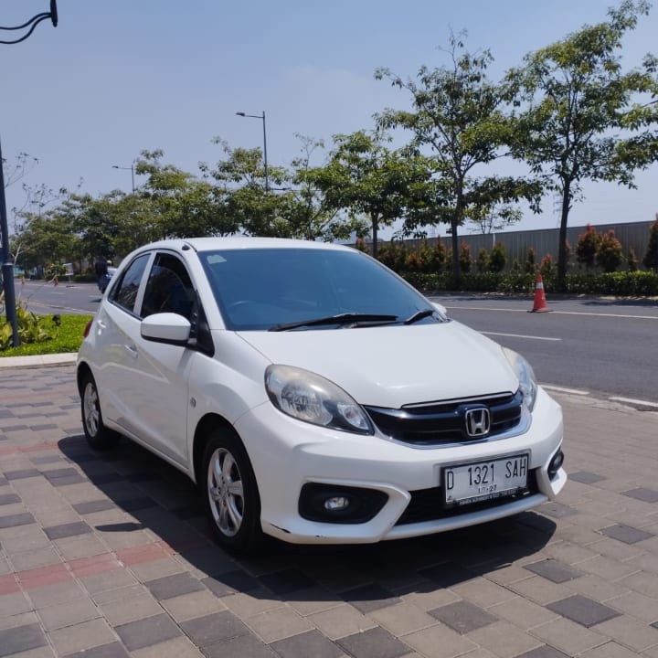 Honda Brio E Matic 2017 White - Dp 5 Juta - Bandung