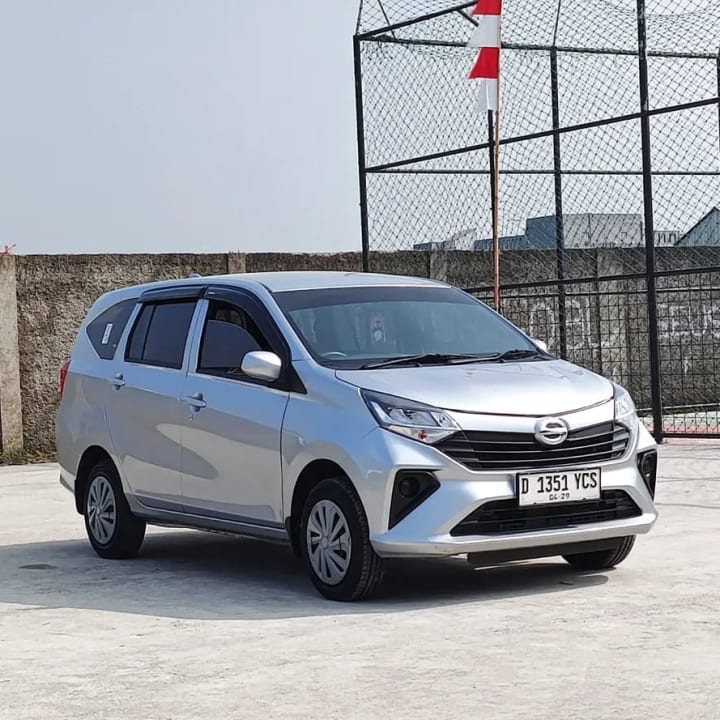 Daihatsu New Sigra M Manual 2024 Silver - DP 7 Juta - Bandung