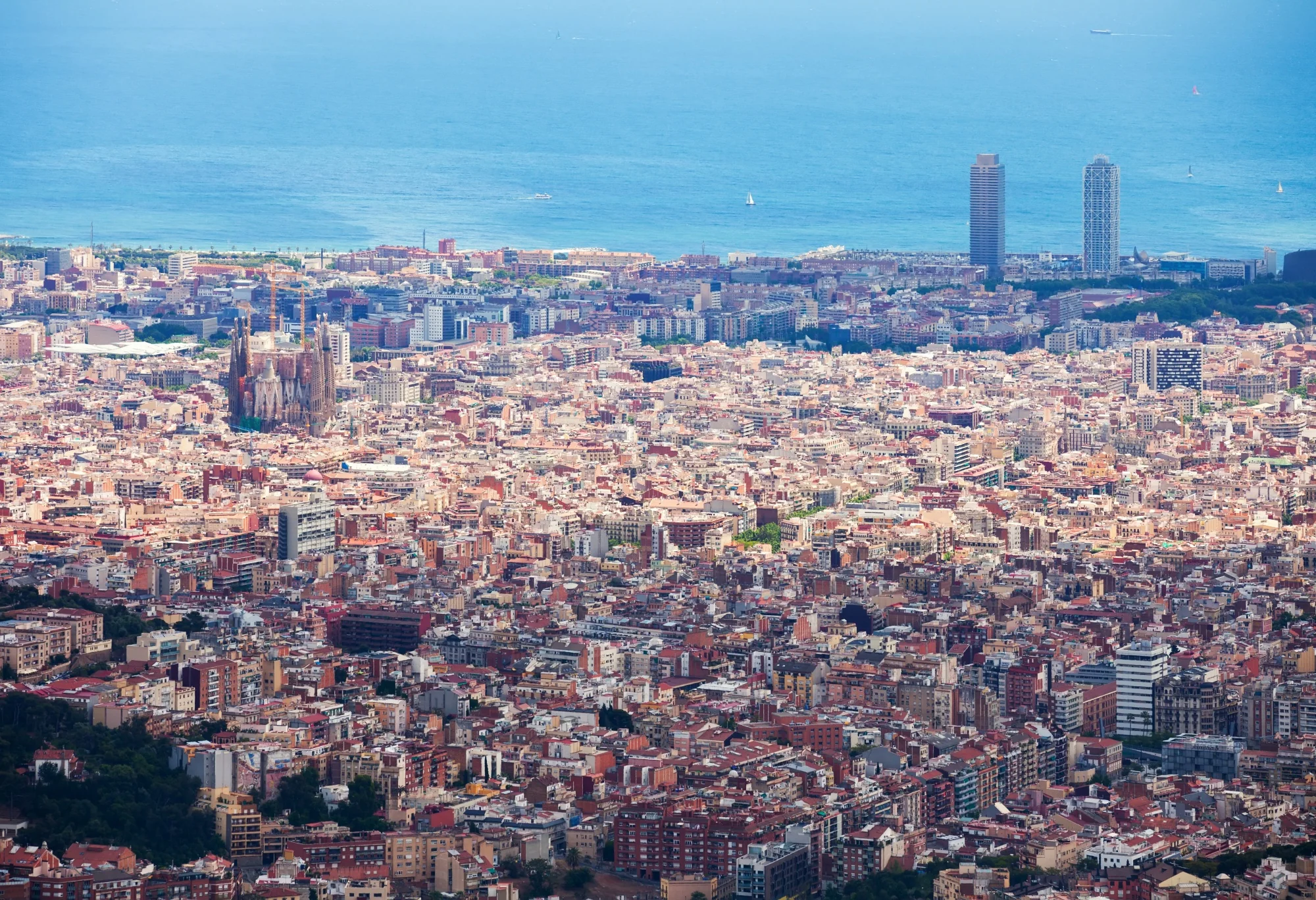 Barcelona private transfer service — airport to city center