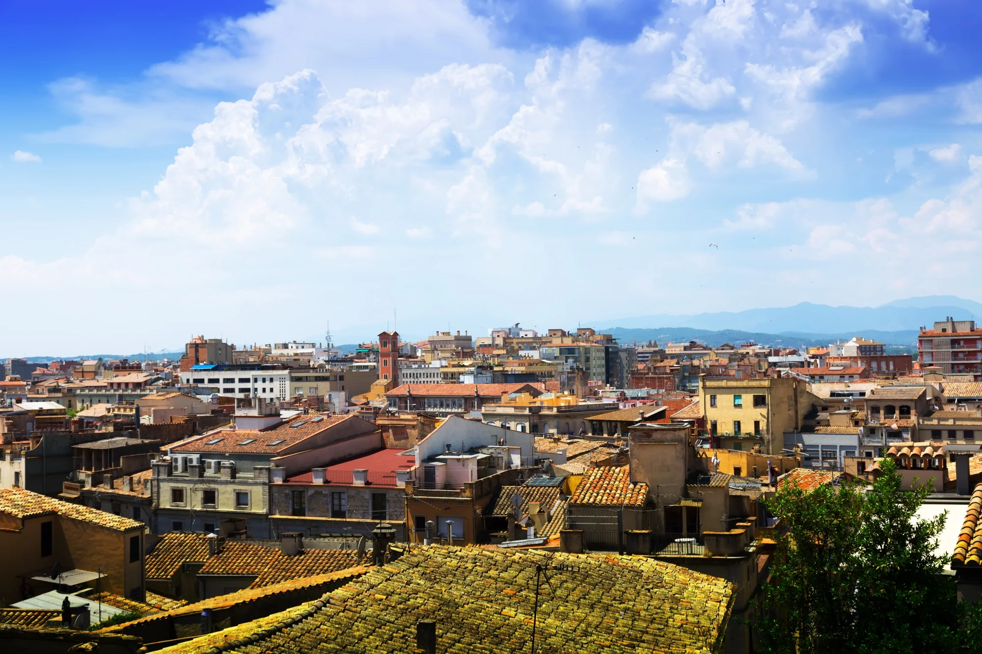 Girona private transfer service — airport to city center
