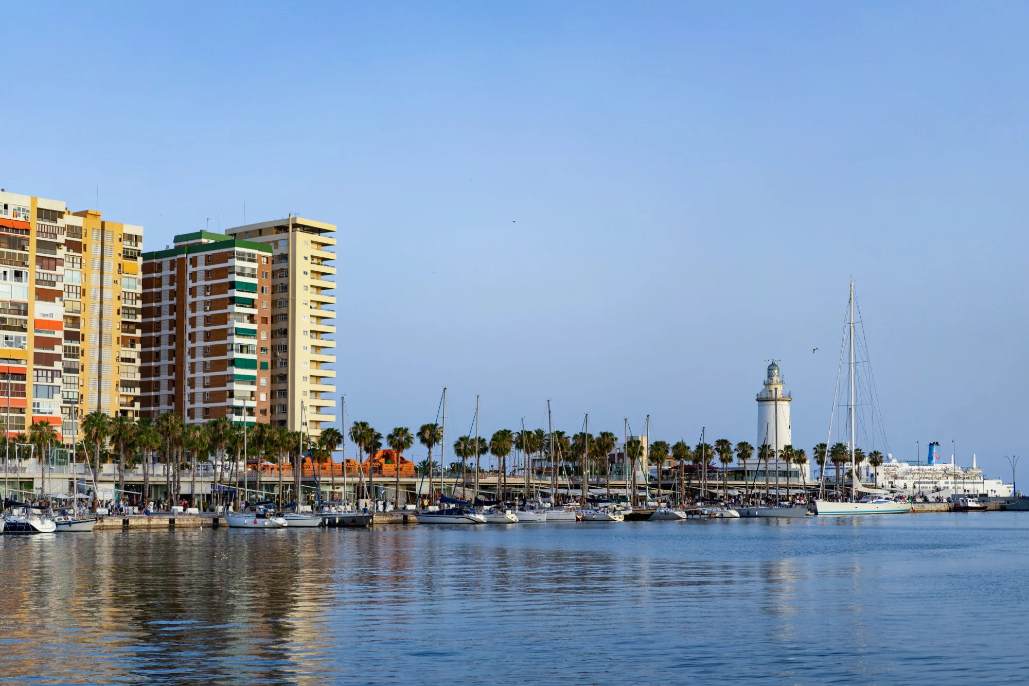 Larnaca private transfer service — airport to city center