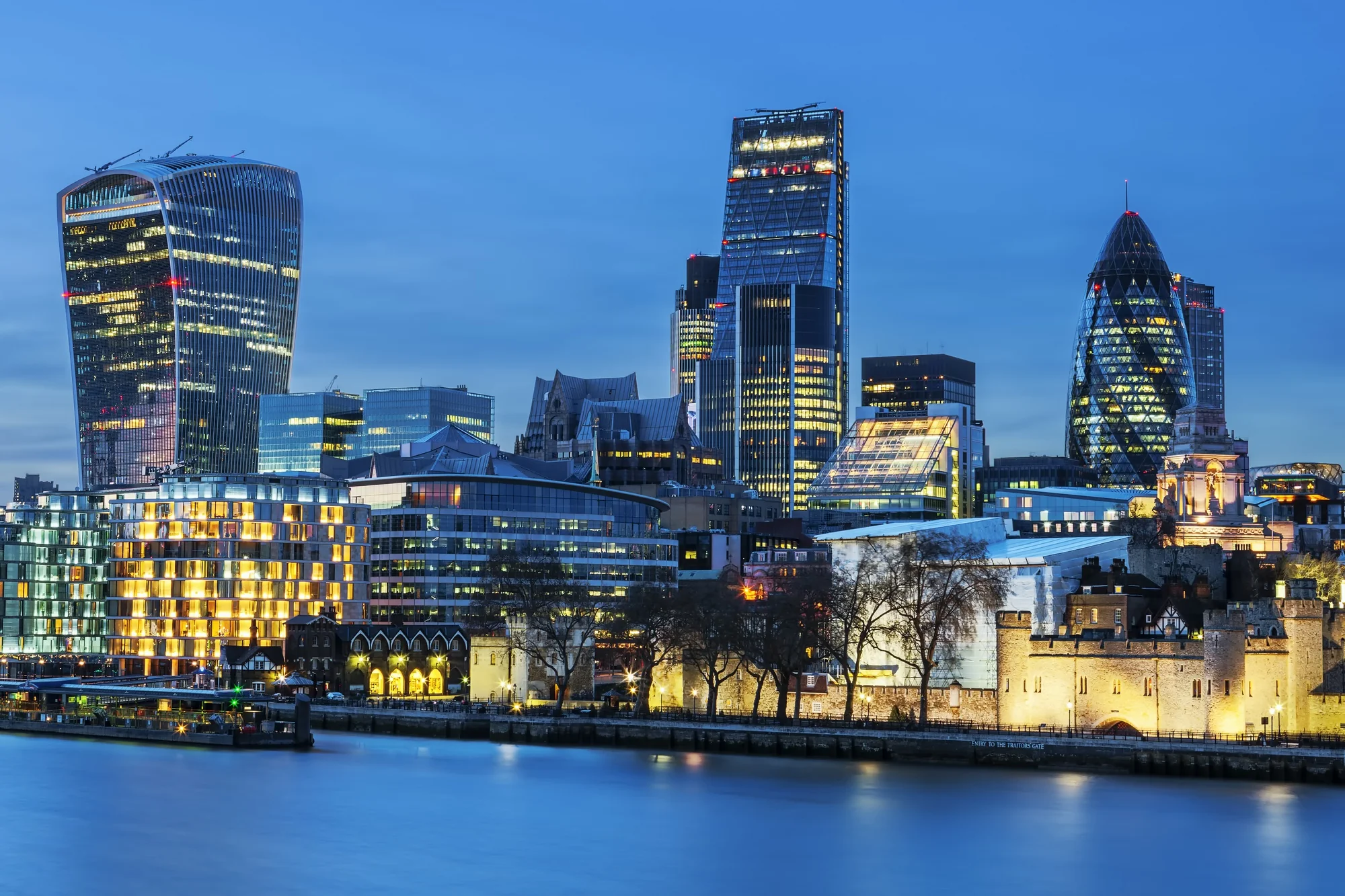 Servizio privato di trasferimento a Londra — dall'aeroporto al centro città