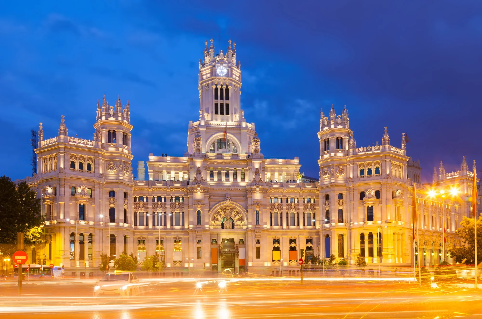 Madrid private transfer service — airport to city center