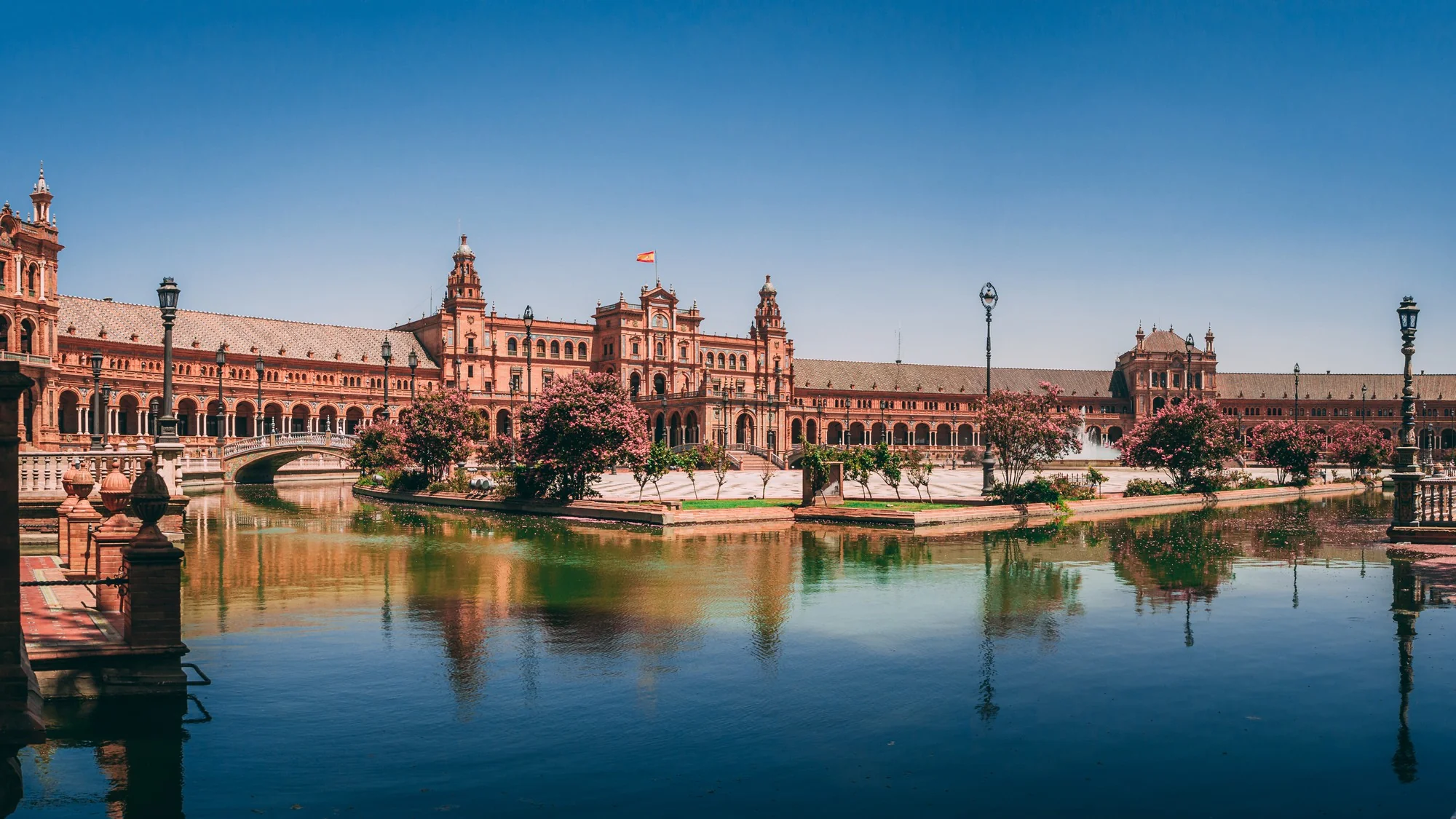 Seville private transfer service — airport to city center
