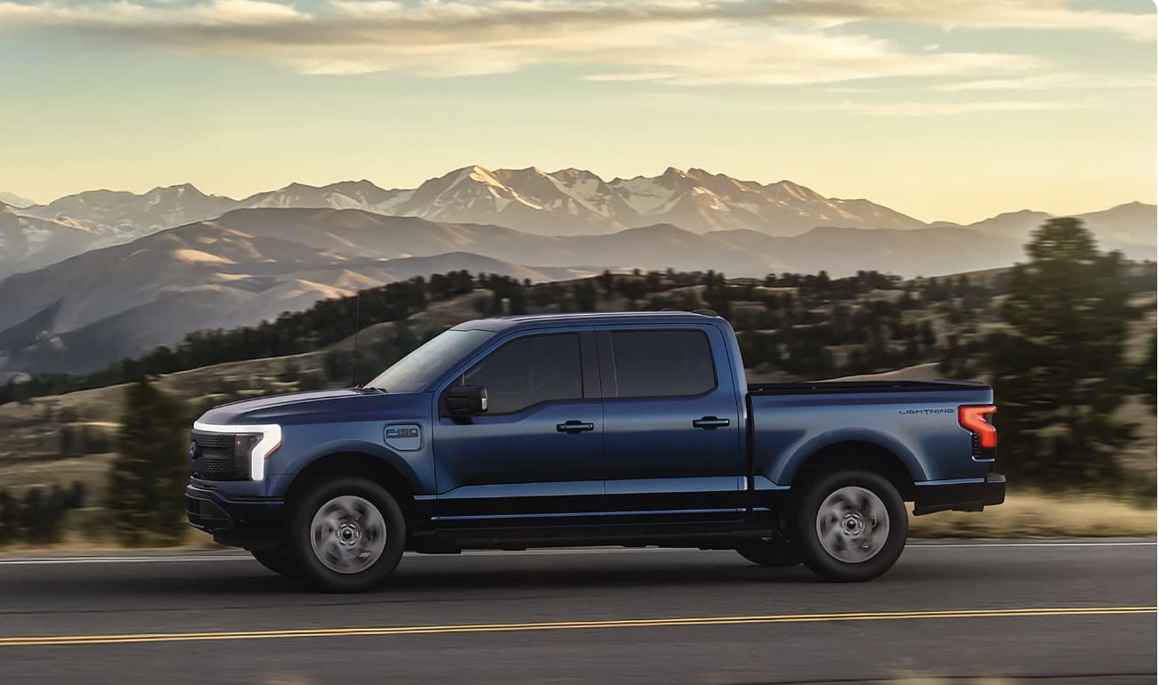 2025 Ford Bronco Base photo 2