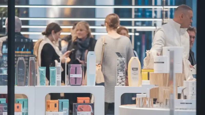 Acționarii Zhongmin Baihui Retail Group (SGX:5SR) ar putea dori să analizeze mai profund decât profitul statutului