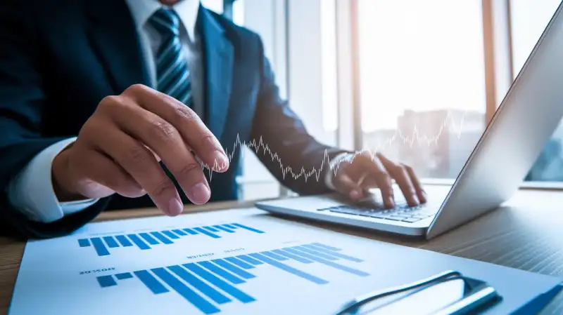 Semnal Important: Acțiunea LBTYK Traversează Media Mobilă de 200 de Zile