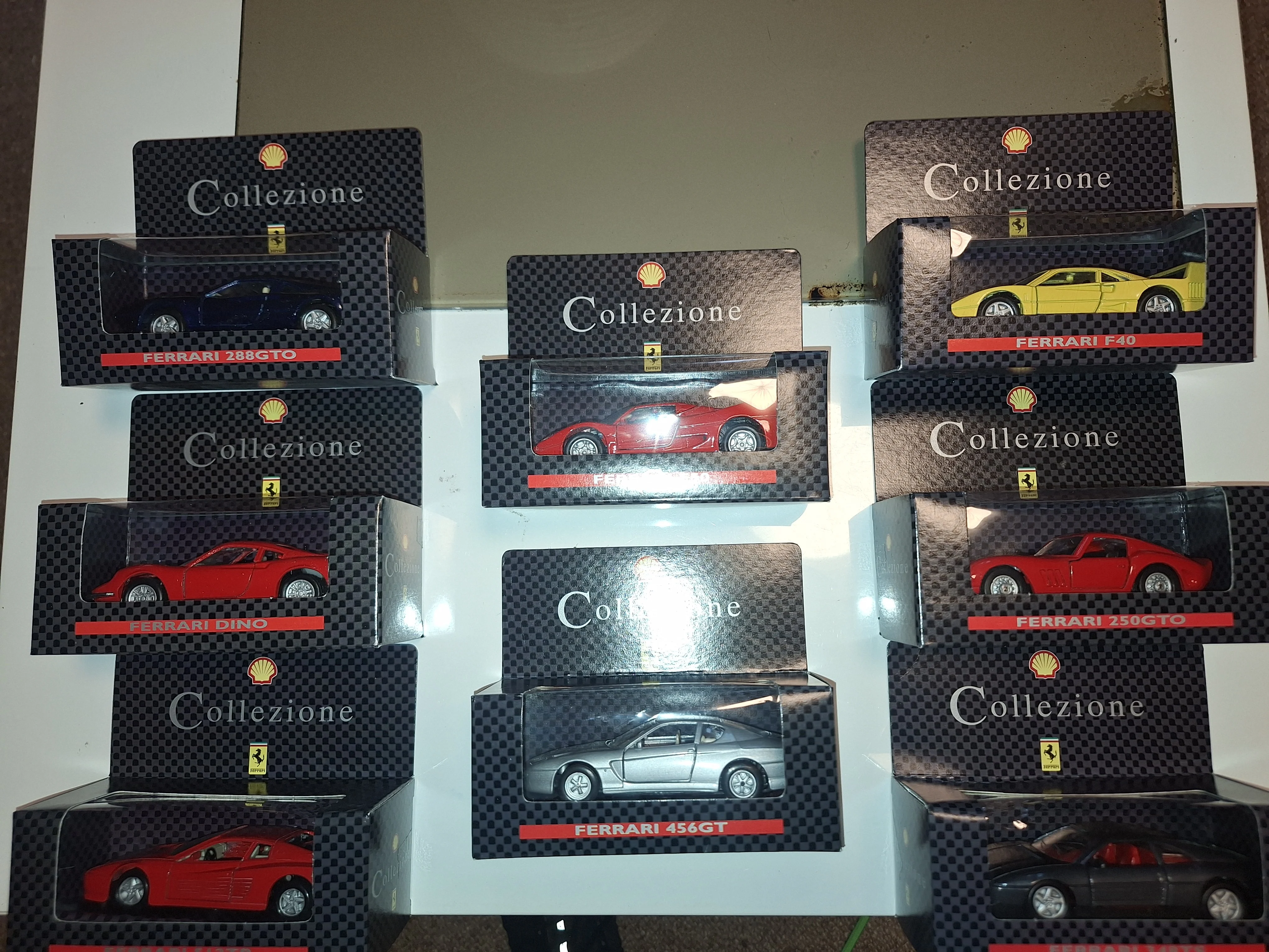 Collezione Ferrari" distribuita da Shell alla fine degli anni '90 (in scala 1:38 / 1:39)la scatola e di cm 14 