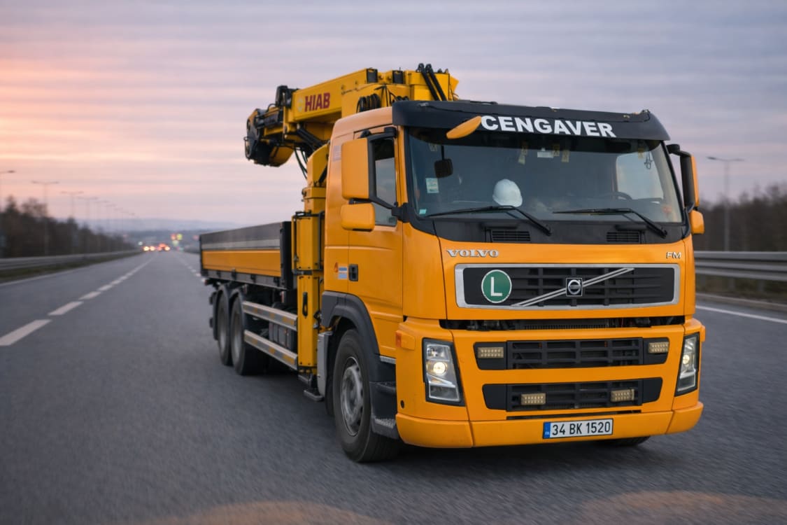 80 Ton Hi-Up Vinç 50 Metre - Hi-Up Katlanır Bomlu Vinç — 24 m ana bom / 50 m erişim | Cengaver Vinç