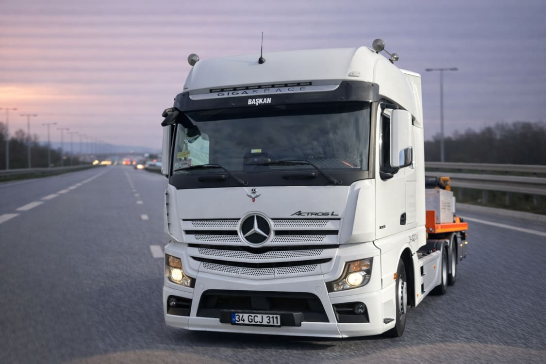 Mercedes-Benz Actros L Çekici - Mercedes-Benz Actros L Gigaspace — Ağır Nakliyat Çekici | Cengaver Vinç