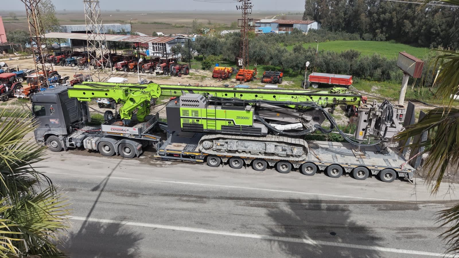 Endüstriyel ekipman ağır nakliye taşıması