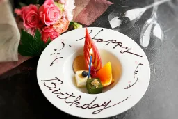 メッセージを添えたデザートプレート