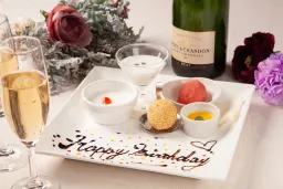 サプライズデザートプレート