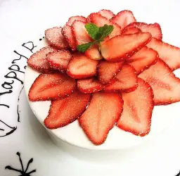 ホールケーキ(4号サイズ / 12cm)