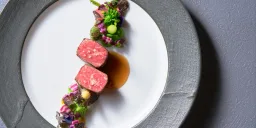 【肉料理変更】国産牛のロースト