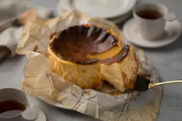 【テイクアウト】プレーンバスクチーズケーキ