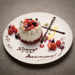 【お食事オプション】パティシエ特製ホールケーキ（8cm）