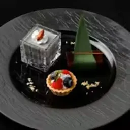 メッセージプレート付きデザート盛り合わせ