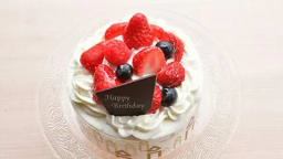 【ランチ・ホールケーキ（4号）】　メッセージプレート付き（無料）