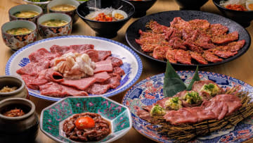 心もお腹も満たされるボリューム満点の贅沢コースを満喫 | 【個室確約×アニバーサリープラン】ディナー・スタミナ焼肉コース＋BGM＆花火付きメッセージプレート＋メッセージカード付き★恵比寿の個室焼肉で優雅なお祝い時間を