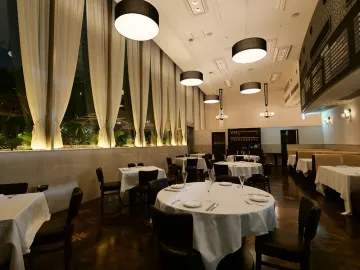 ラグジュアリーな空間で至福のひとときを | 最高級フルコースディナー全6品 Prime Course★食前酒＆メッセージプレート★アメリカンステーキハウス in 六本木★