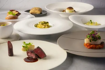 メニューの数々は管理栄養士とシェフによる力作 | 【最大8名 テーブル×お祝いランチプラン】全5品Wメインのフレンチコース+メッセージ付きプレート+乾杯シャンパン付き★東銀座の健康的メニューを複数人でお祝い