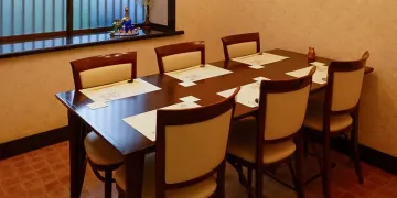 プライベート空間で過ごす、ご家族だけの和やかなひととき | 【離乳食持ち込みOK◆個室確約 ファーストバースデープラン】旬の食材を味わう和洋会席コース全8品★メッセージ付きプレートあり★鶴見の上質空間で彩るはじめての誕生日