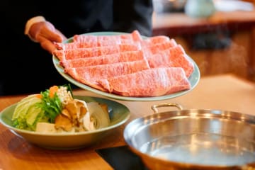 世代問わず満喫できる絶品会席でおもてなし | 【離乳食持込OK・ベビーカー可◎個室確約×ファーストバースデープラン】季節の味覚を楽しめる豪華しゃぶしゃぶコース＋ウェルカムドリンク＋メッセージ付きプレート★銀座クレストンホテル★お子さまの初めての誕生日を心を込めてお祝い
