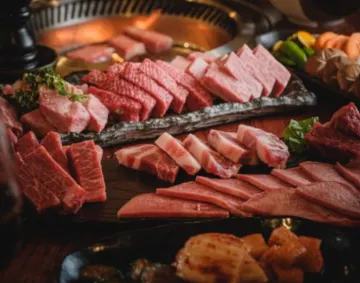 黒毛和牛の希少部位と極上の味わい | 【アニバーサリープラン×焼肉ディナー】シャトーブリアン含む黒毛和牛を堪能する絶品コース★飲み放題選択可★靭本町で過ごす特別なひととき