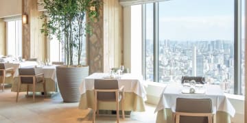 渋谷上空での特別なランチ！絶景とともに味わうフレンチ | 【4名～10名★個室確約 結納・顔合わせランチ】季節の息吹を盛り込んだコース全5品＋乾杯シャンパン★セルリアンタワー東急ホテル40階で特別な時を