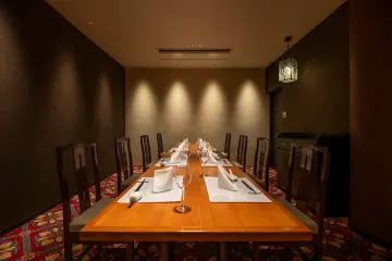 完全個室で過ごすプライベートなお祝いのひととき | 【個室確約 アニバーサリープラン】和食会席全7品★アートホテル成田プライベート空間で記念すべきひとときをお祝い★