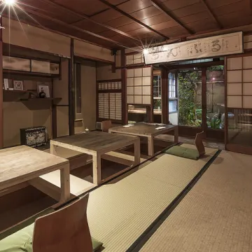 祇園の和の空気感を堪能、京の趣を趣を堪能しながらゆっくりとお食事 | 【掘りごたつ×接待プラン】旬の食材の全8品創作料理ディナーコース★祇園にある町屋造りの店内で京の素材をふんだんに味わう