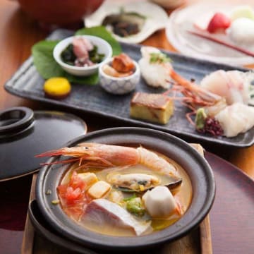 京の旬な食材をふんだんに使用した創作料理を堪能 | 【掘りごたつ×接待プラン】旬の食材の全8品創作料理ディナーコース★祇園にある町屋造りの店内で京の素材をふんだんに味わう