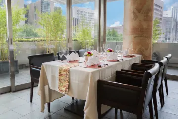 ご家族だけの個室空間で優雅な会食を | 【個室確約 / 還暦・長寿祝いプラン】自家製生ケーキ含む懐石料理全9品＆乾杯ドリンク付★青山通りに面した上品な日本料理店★【有料オプションでちゃんちゃんこあり】