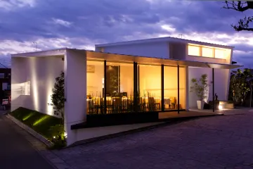 プロポーズにぴったりな特別感溢れるロマンティックな空間 | 【メッセージプレート付】モダンなお洒落空間でプロポーズ★メインが選べる豪華フレンチディナー全8品 