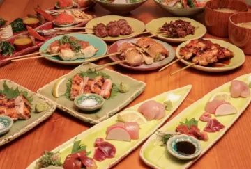 こだわり抜いたブランド鶏の極上焼鳥に舌鼓 | 【アニバーサリーディナープラン】季節の鶏コース全7品＋フリードリンク＋オーダーメイドのデザートプレート＋アニバーサリープランナーの手厚いサポート付き★隠れ家焼き鳥店で大人のアニバーサリーデートを満喫