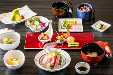 四季を映す懐石コース～彩り豊かな「花琳」 | 【アニバーサリープラン】季節を感じる全9品懐石コース~花琳~＋乾杯ドリンク★新横浜グレイスホテル内日本料理店でアニバーサリーをお祝い★